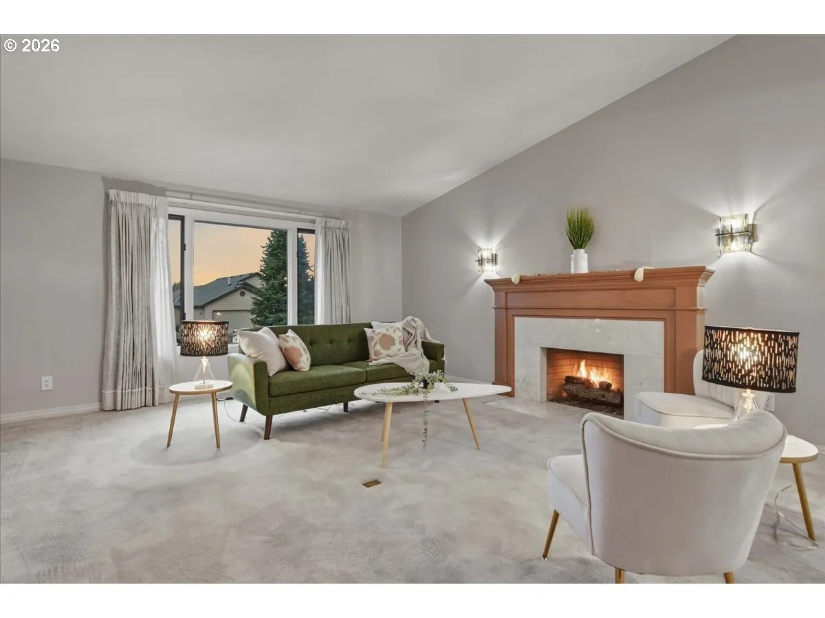 Living Room-Fireplace