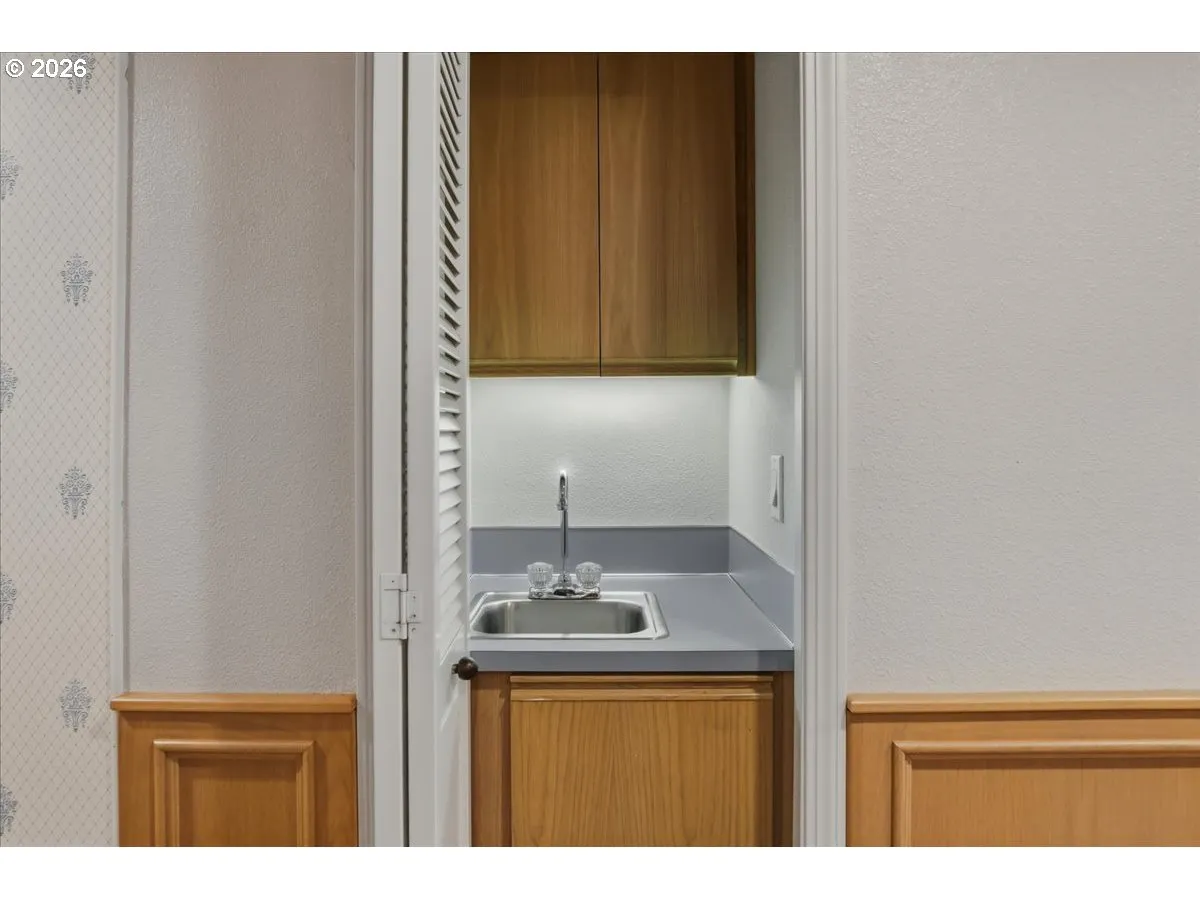 Wet Bar