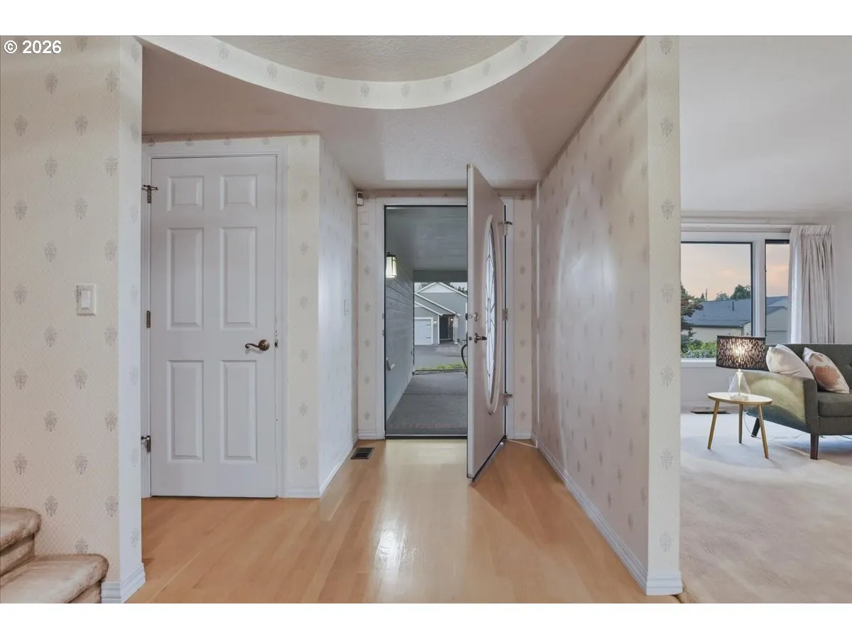 Entrance/Foyer