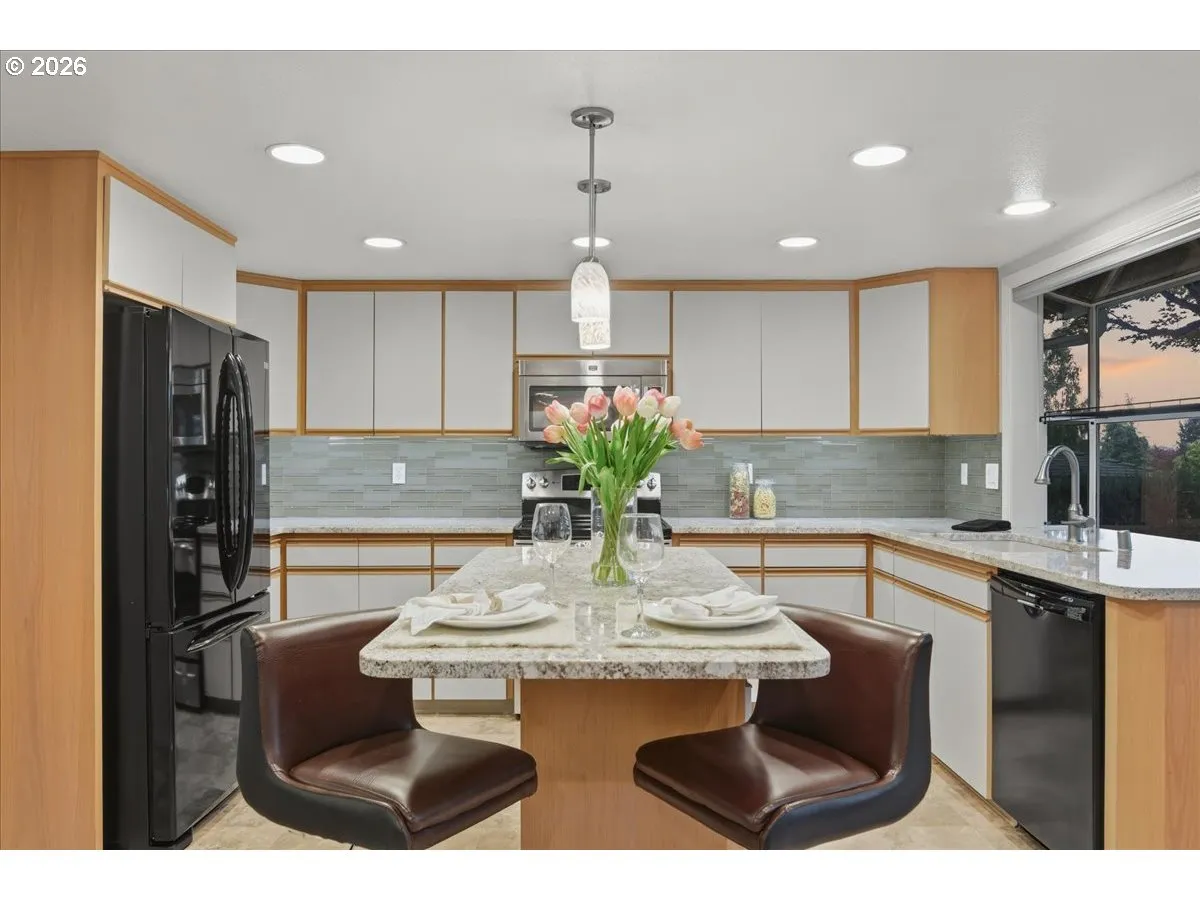 Kitchen-Island
