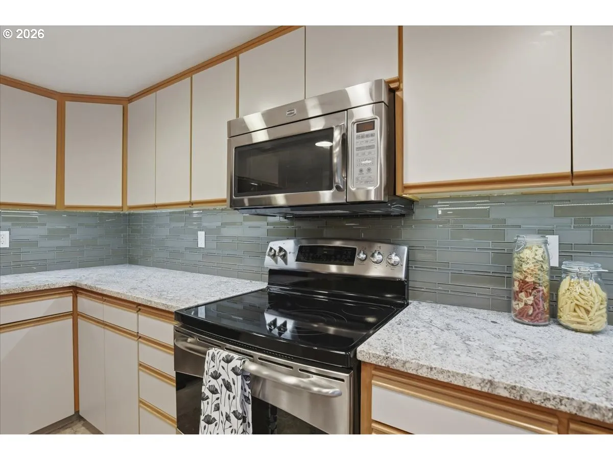 Kitchen-Oven