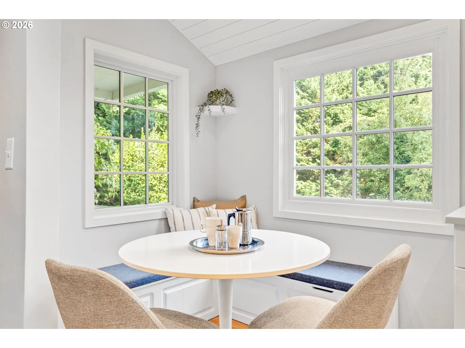 Kitchen-Eating Area