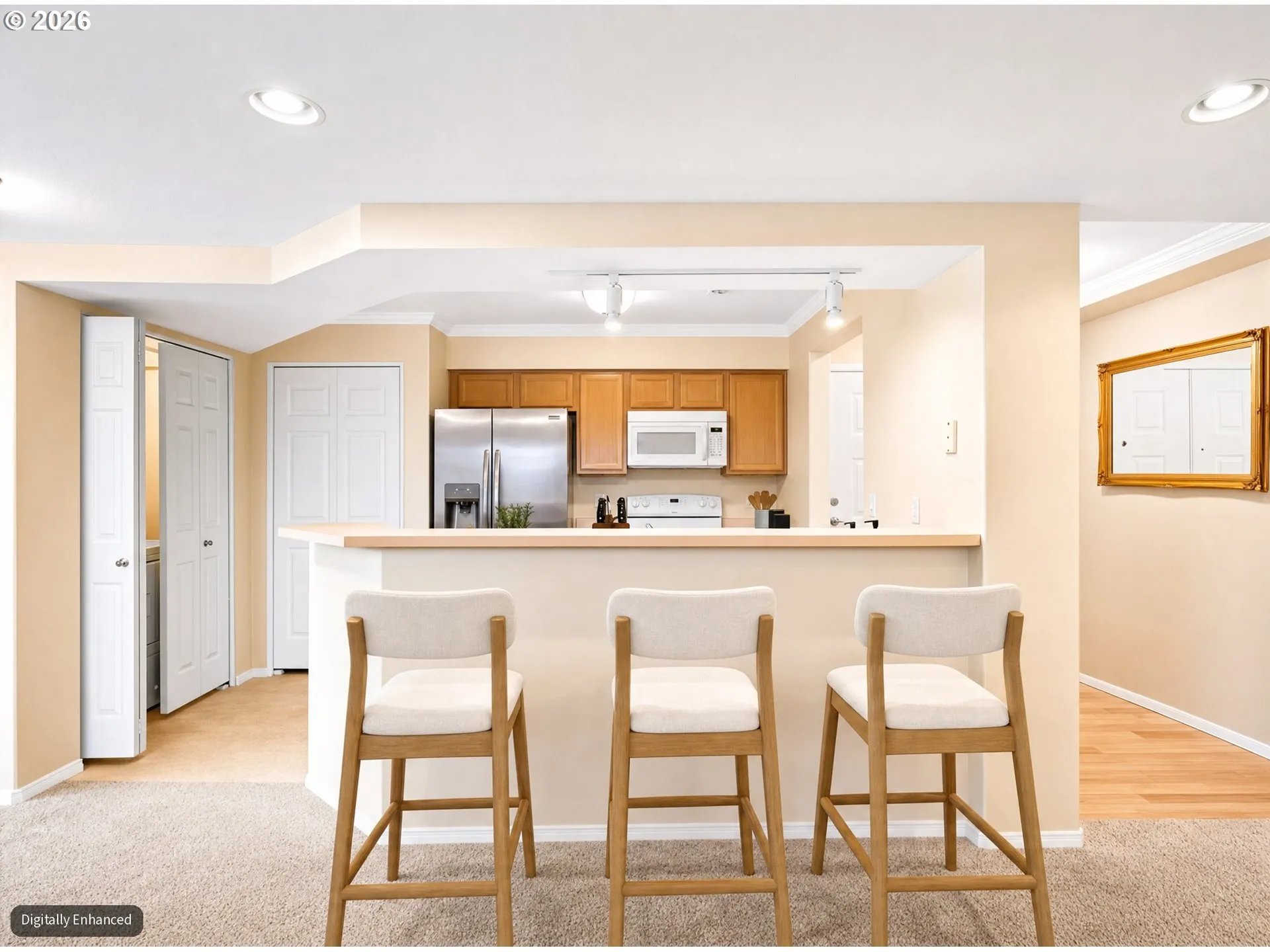 Kitchen/Dining Room-Island