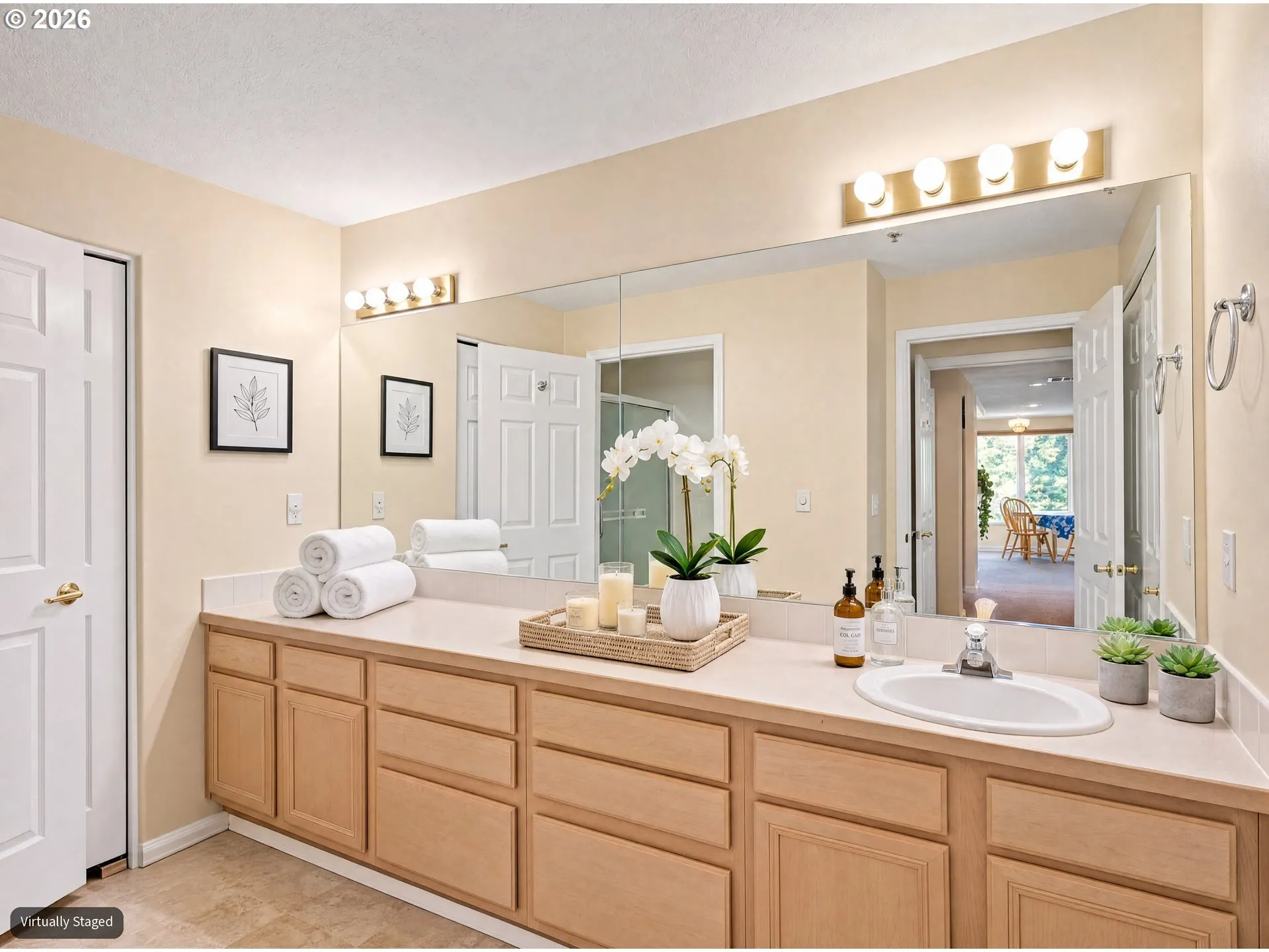 Bathroom, Attached