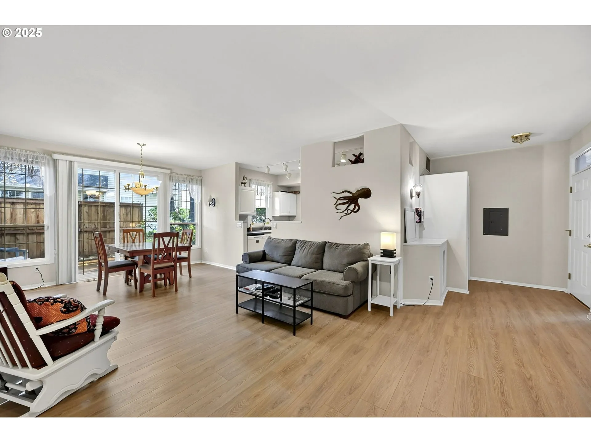 Living Room/Dining Room