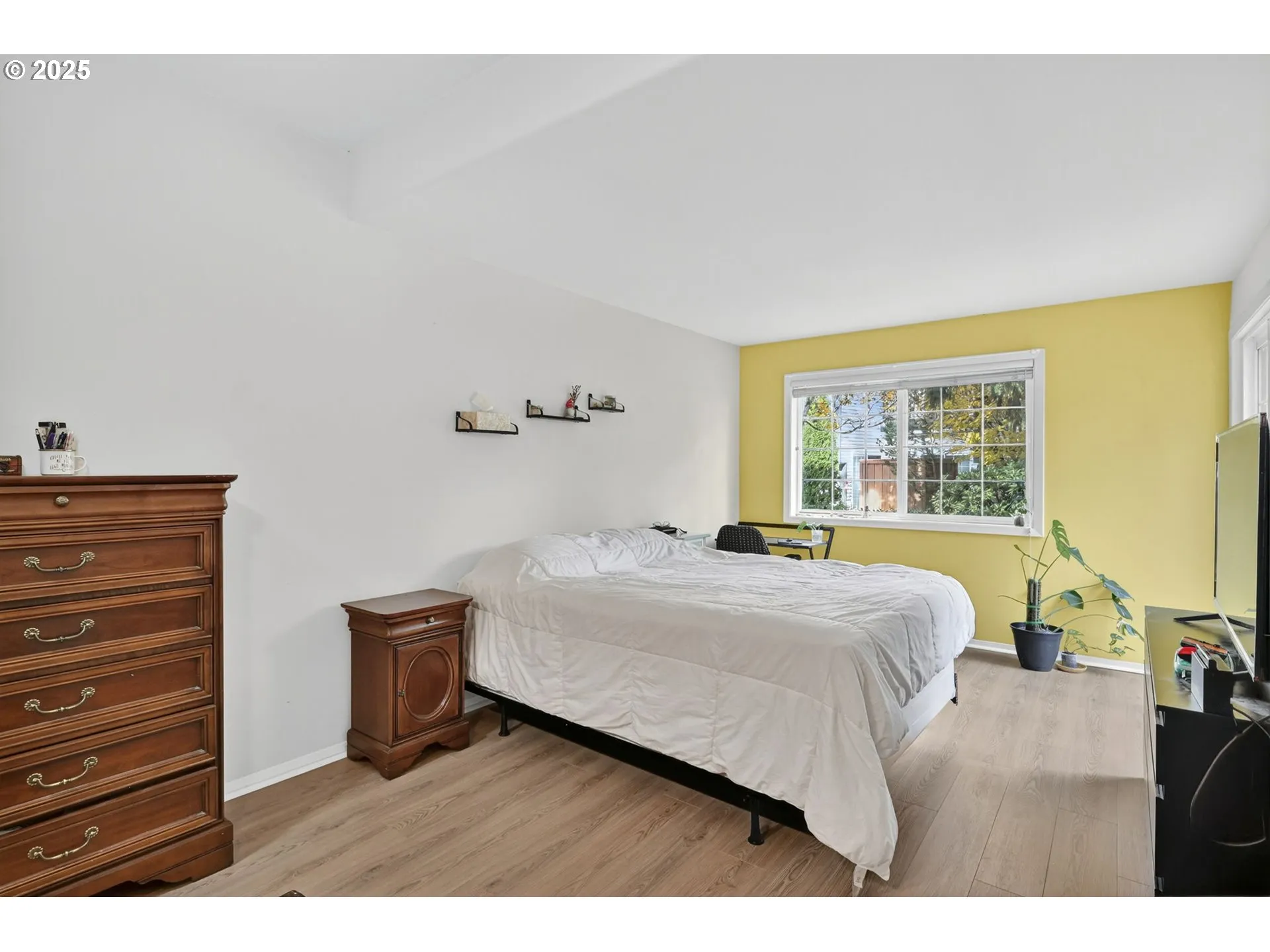 Primary Bedroom-Main