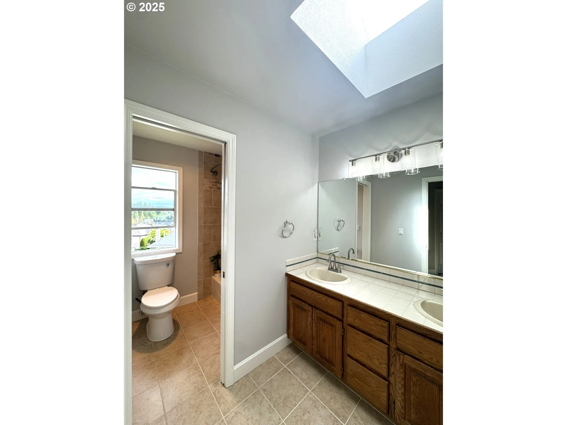 Bathroom-Upper
