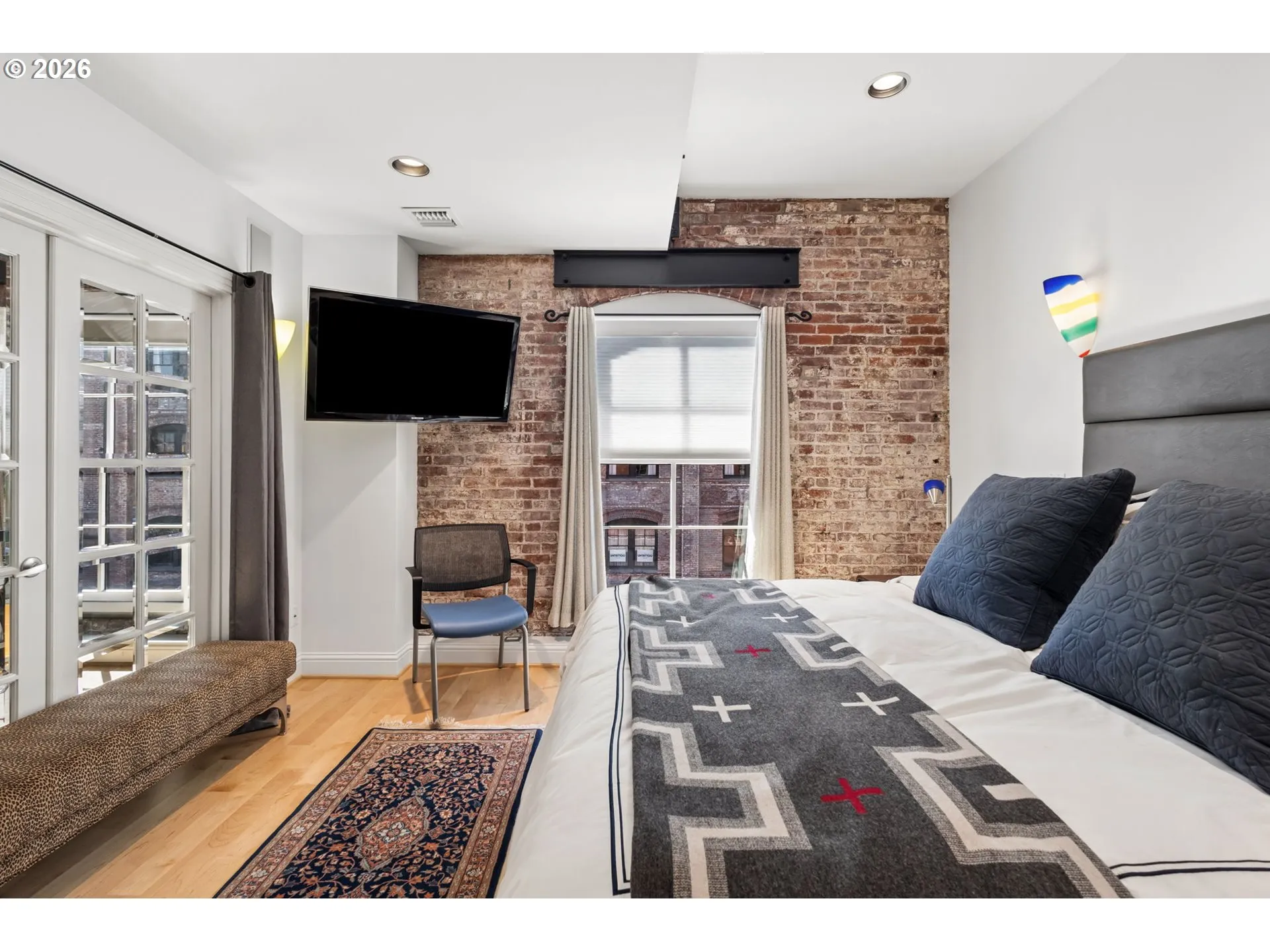 Bedroom, Primary