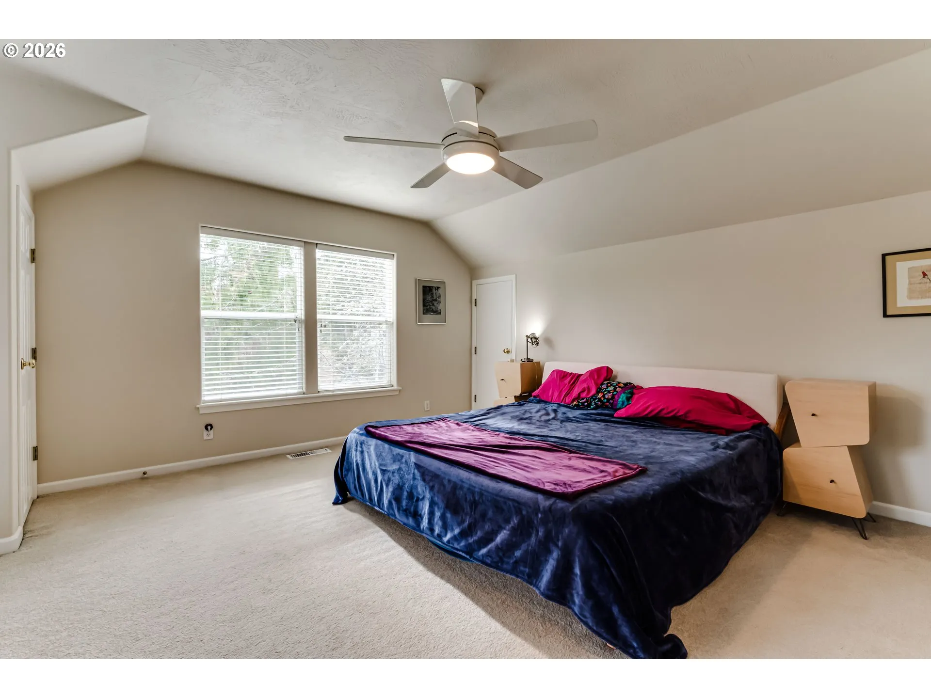 Bedroom, Primary