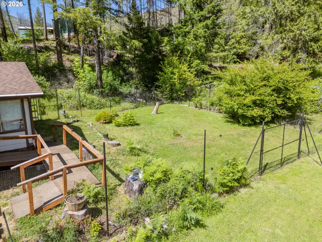 Yard-Fenced