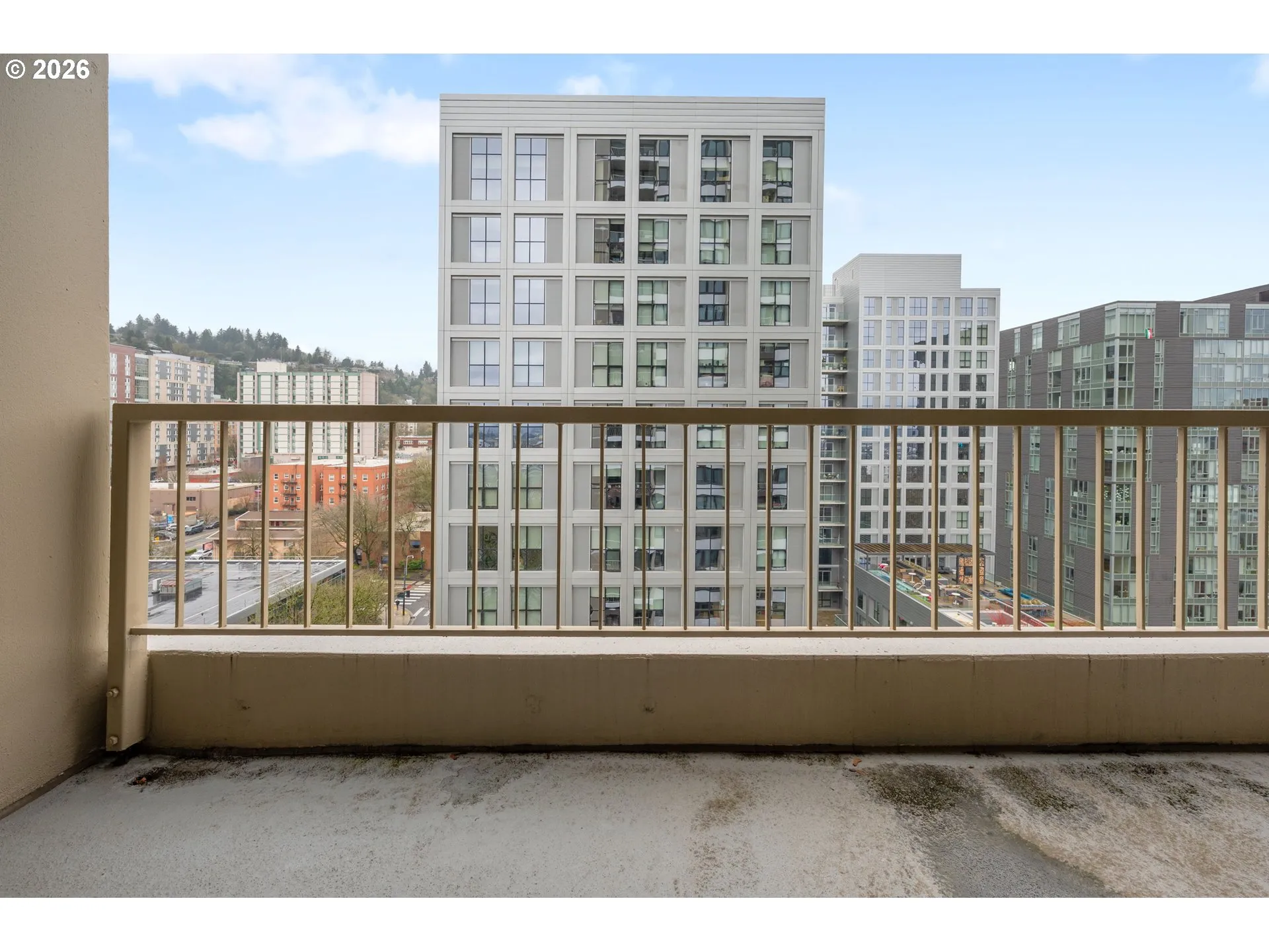 Balcony-Covered