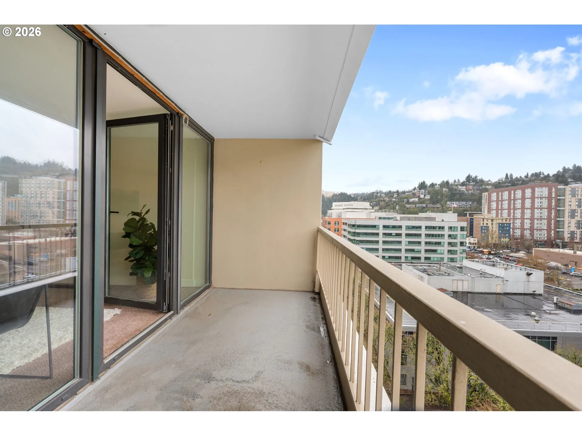 Balcony-SW Facing