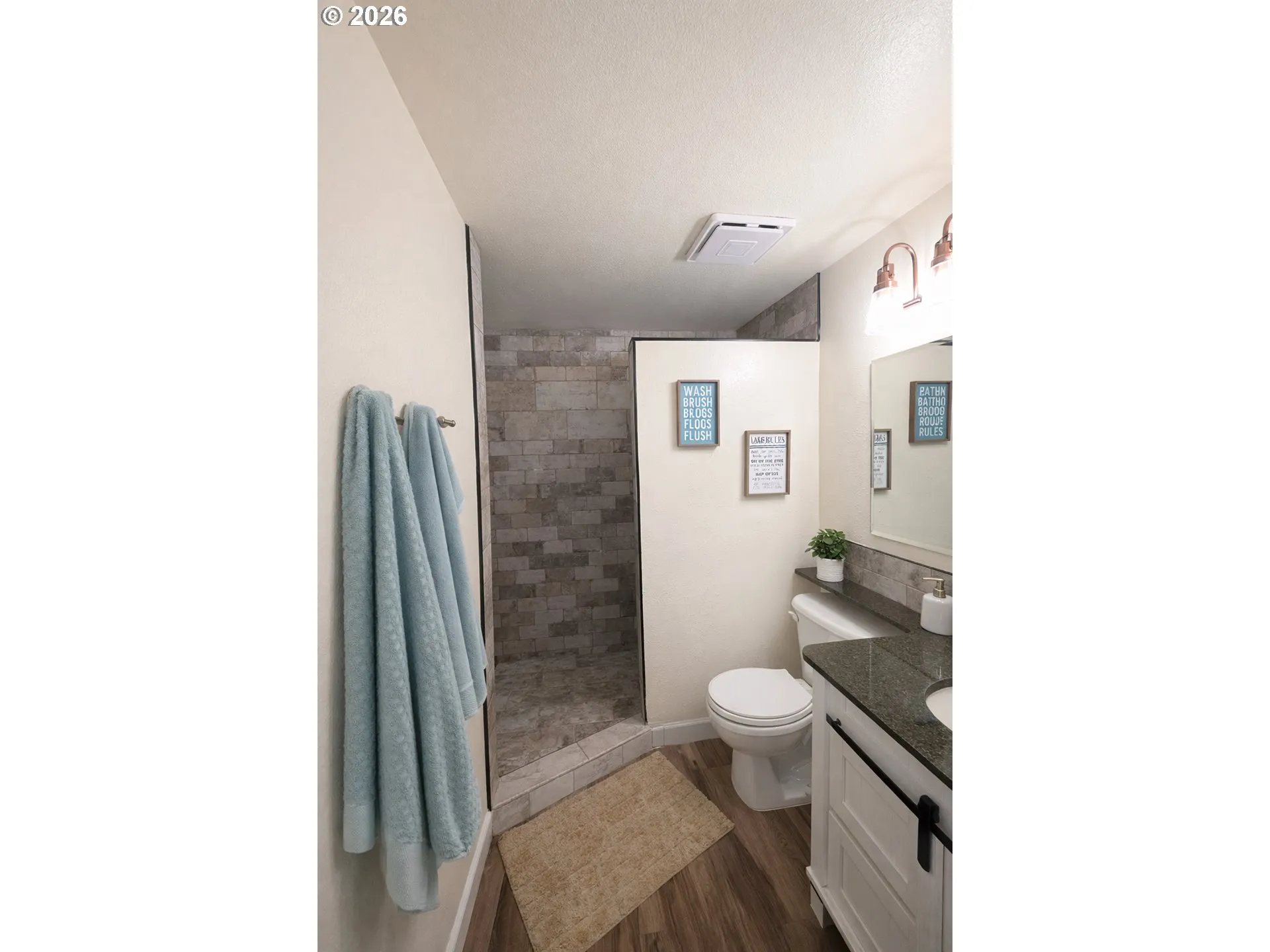 Bathroom, Continental-Main