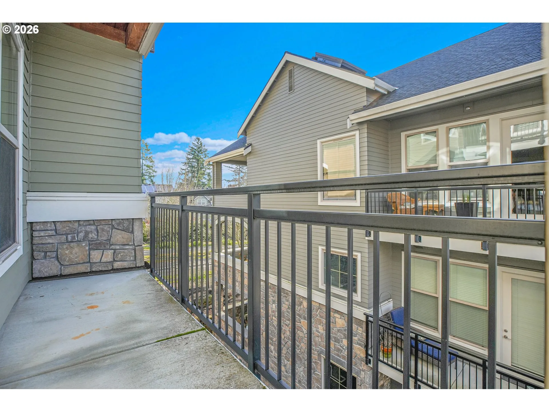 Balcony-Covered