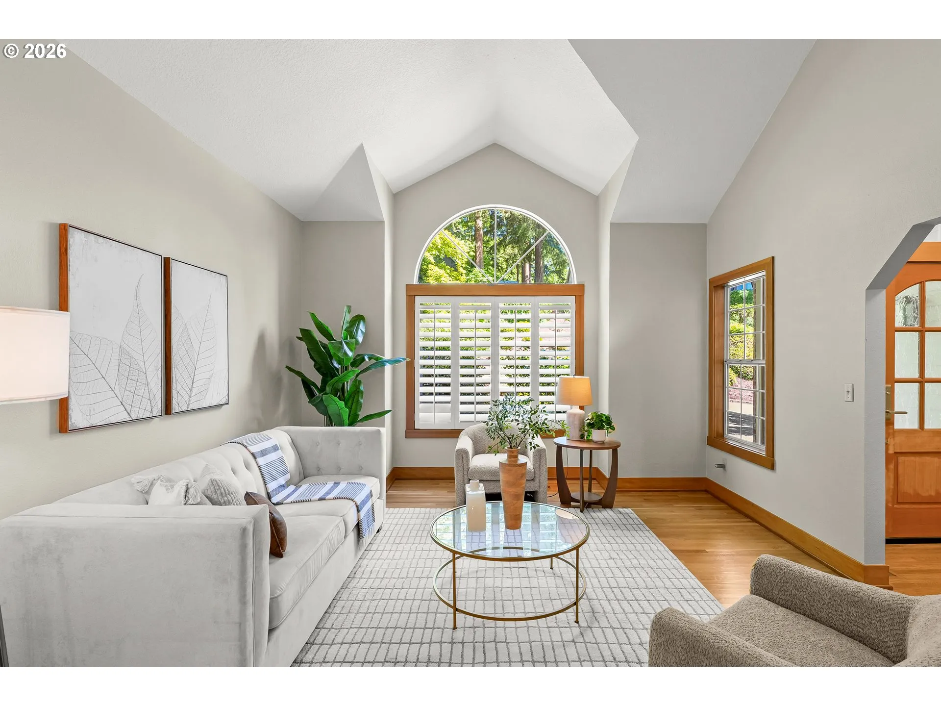 Living Room-Vaulted Ceilings