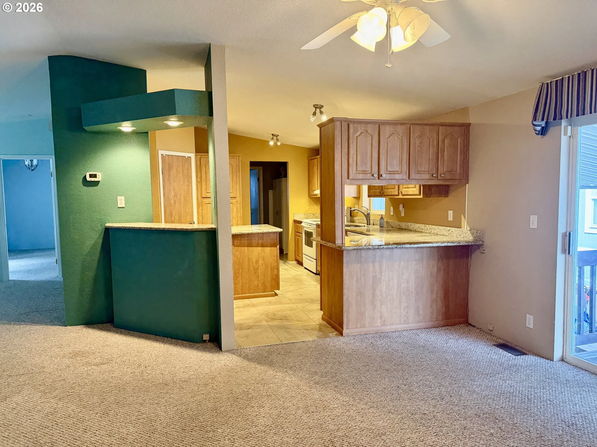 Kitchen-Eating Area