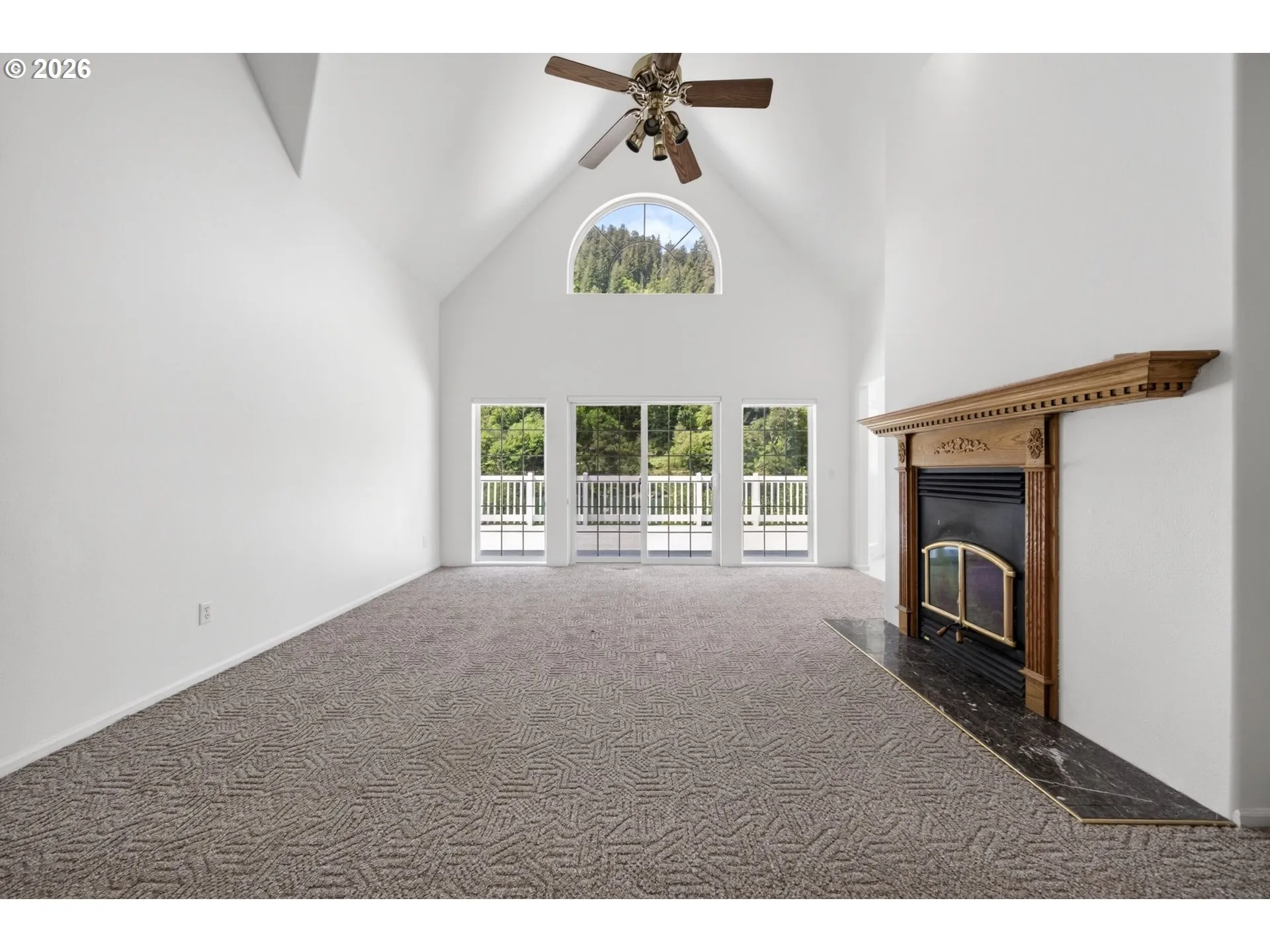 Living Room-Ceiling Fan