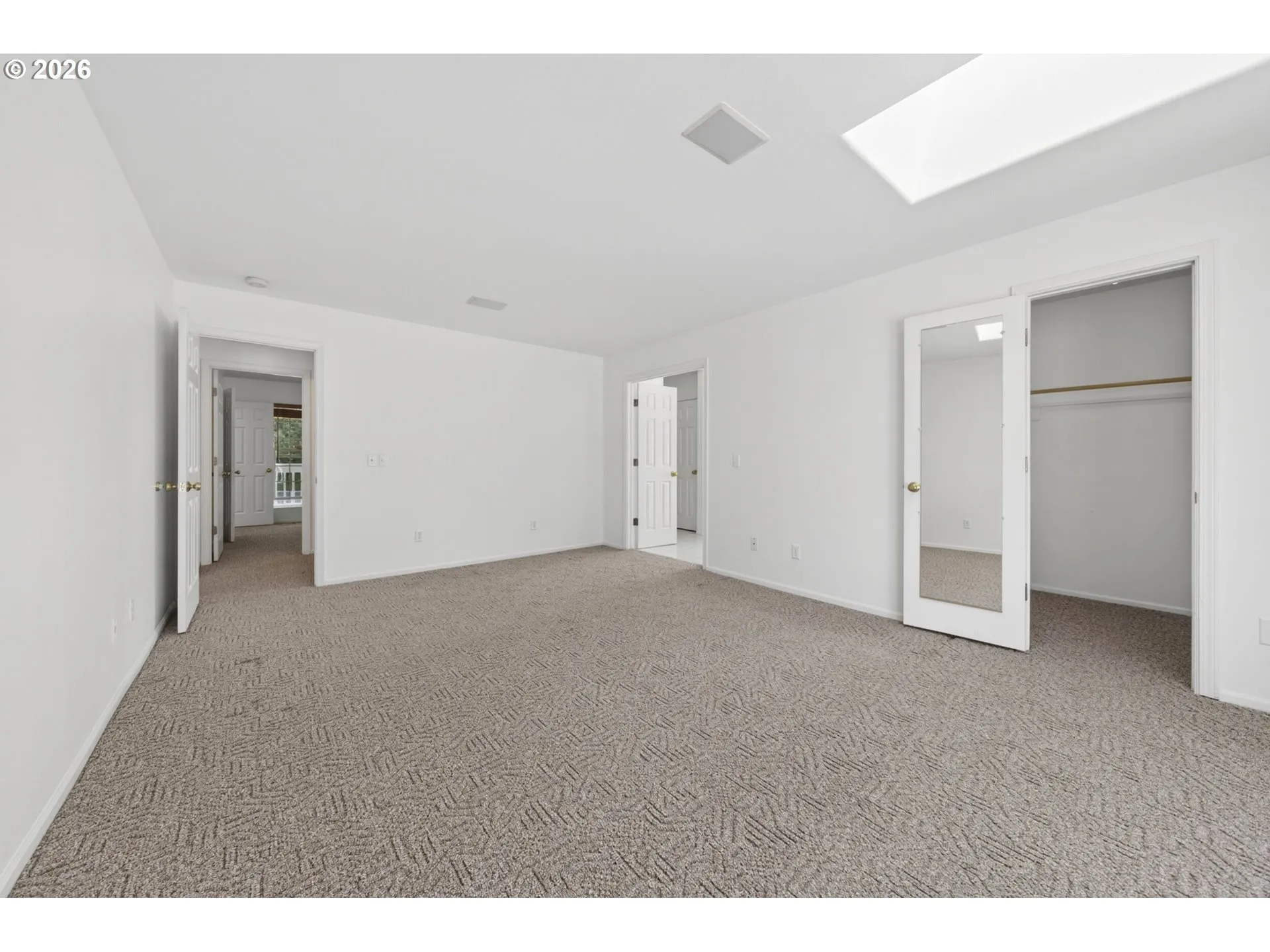 Bedroom, Owner's Suite-Main