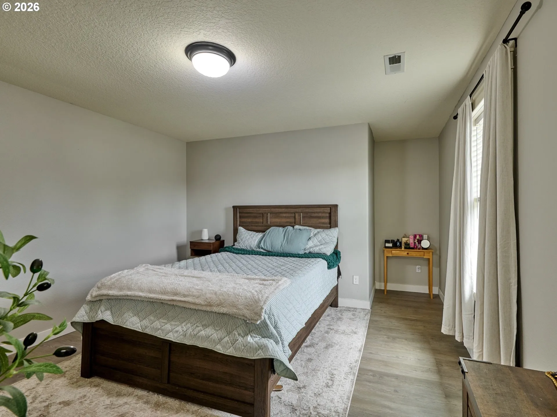 Bedroom, Primary