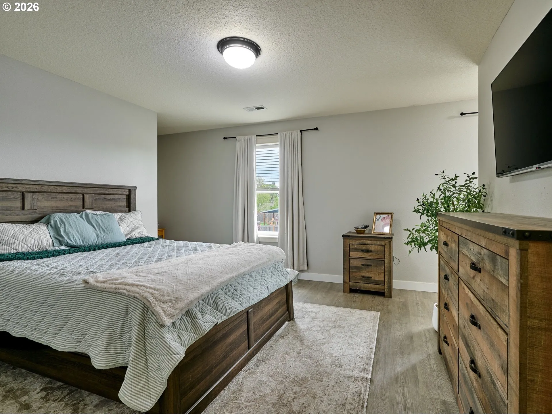 Bedroom, Primary