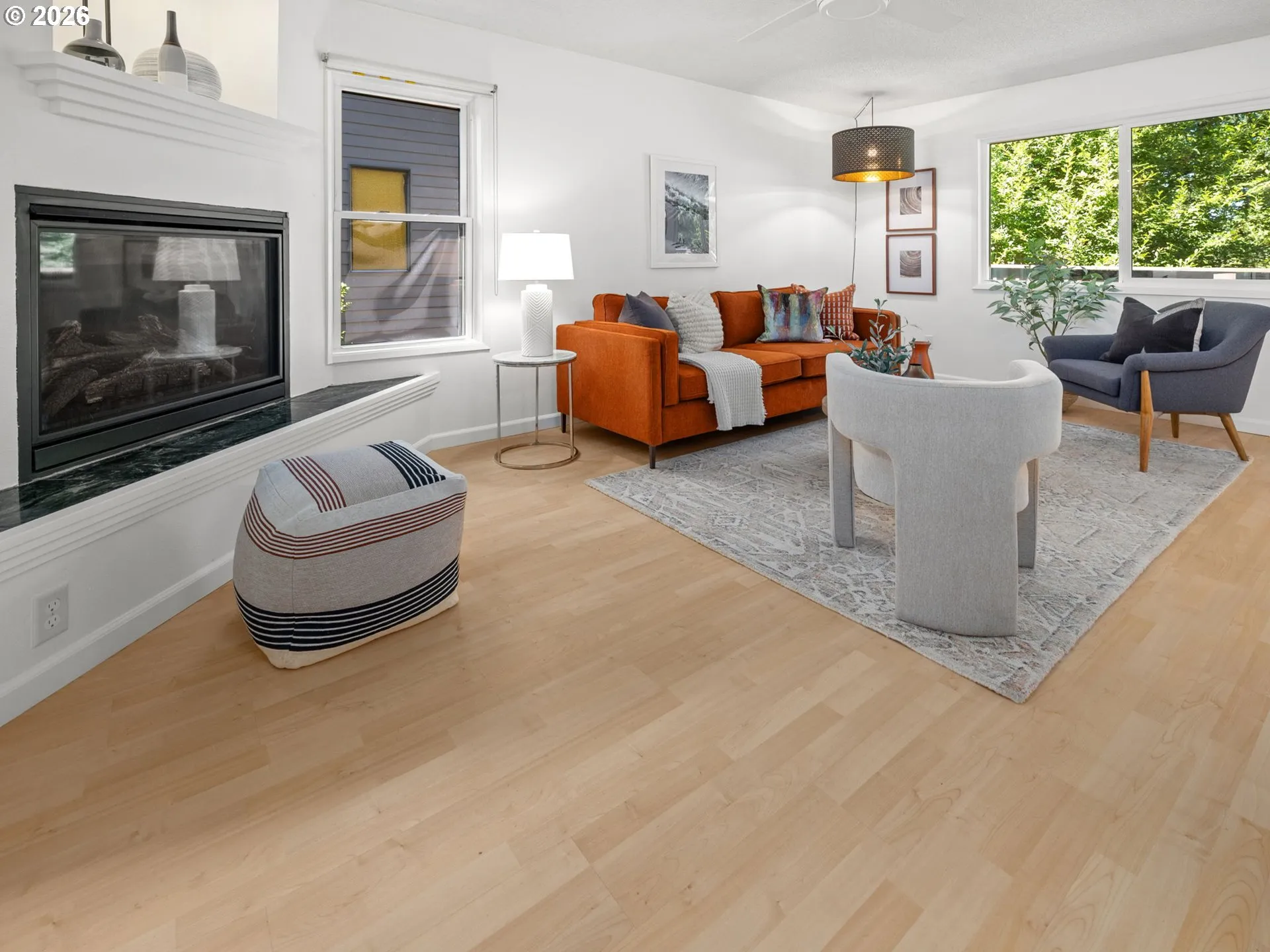 Living Room-Fireplace