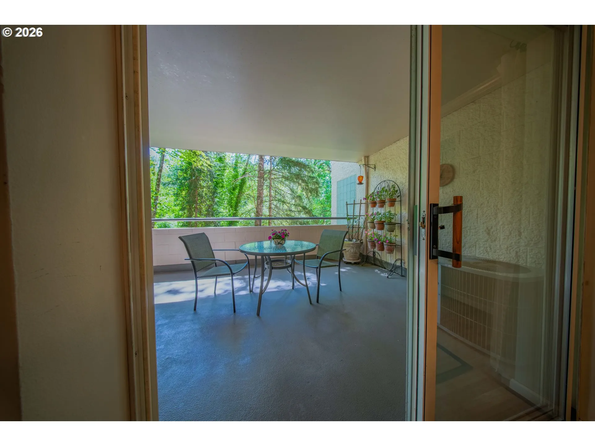 Balcony-Covered