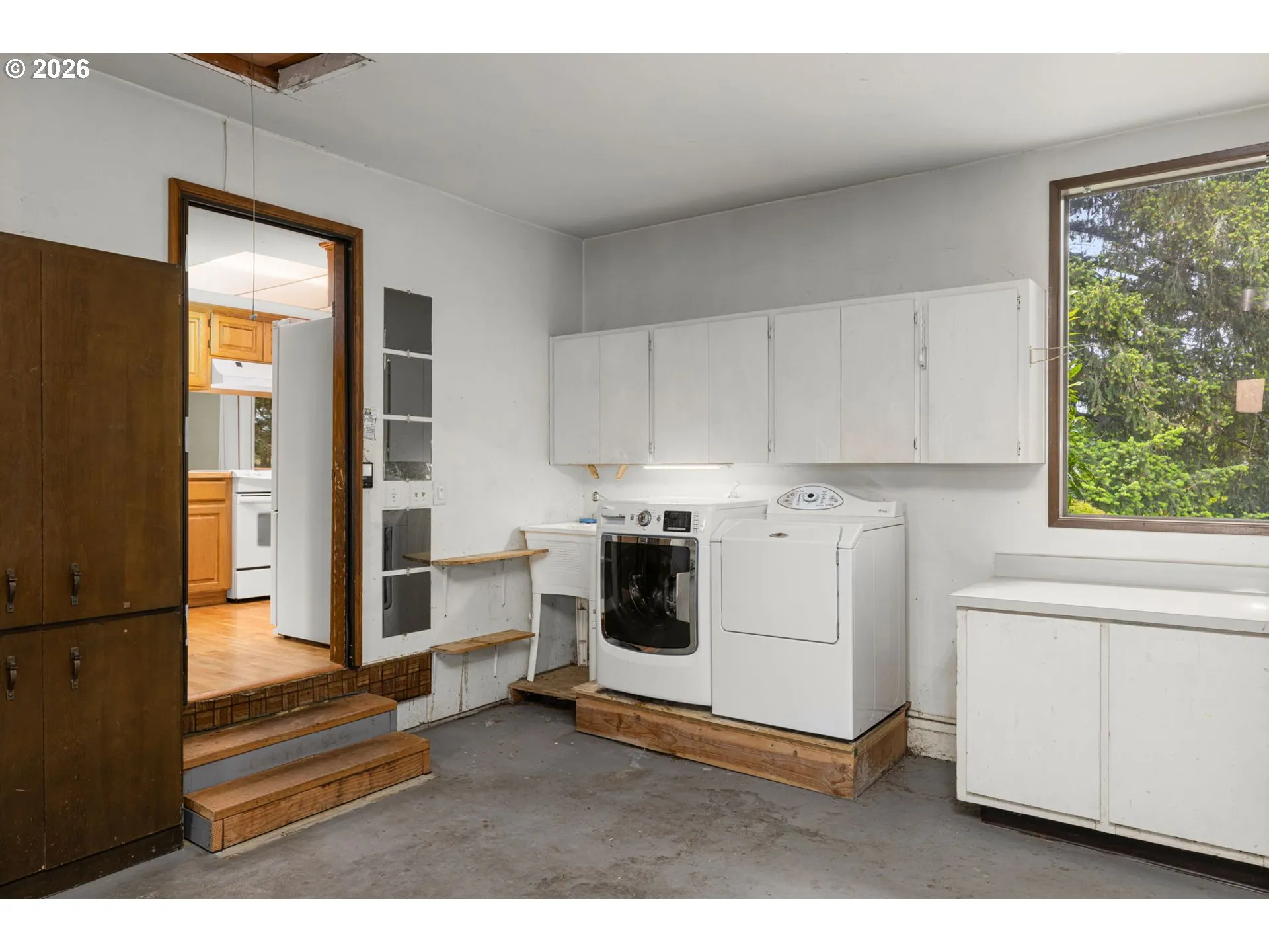 Laundry-Garage