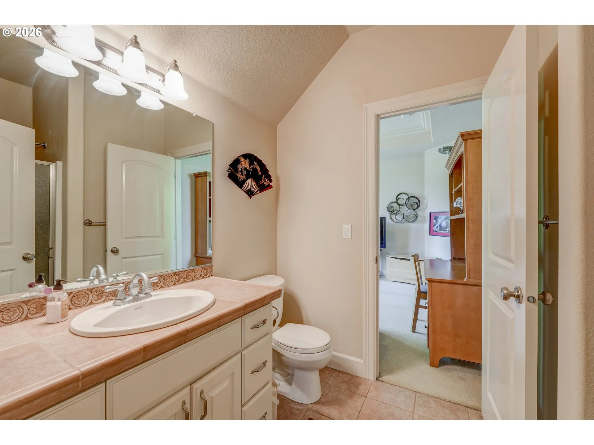 Bathroom-Upper