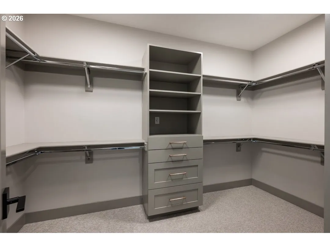 Bedroom, Owner's Suite-Walk-In Closet