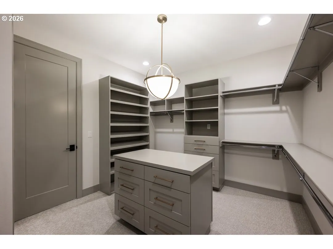 Bedroom, Owner's Suite-Walk-In Closet