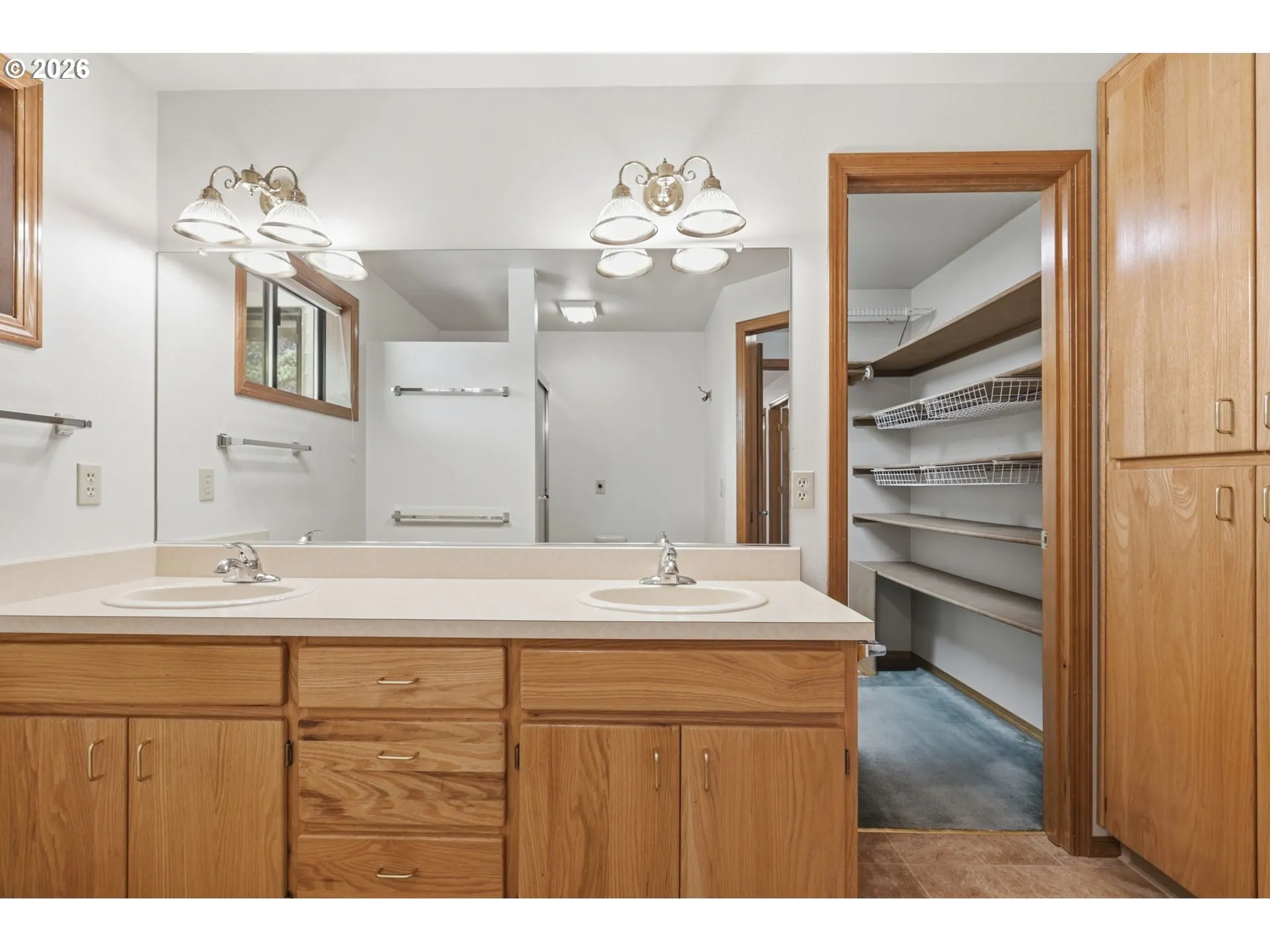 Bathroom, Attached-Double Sinks