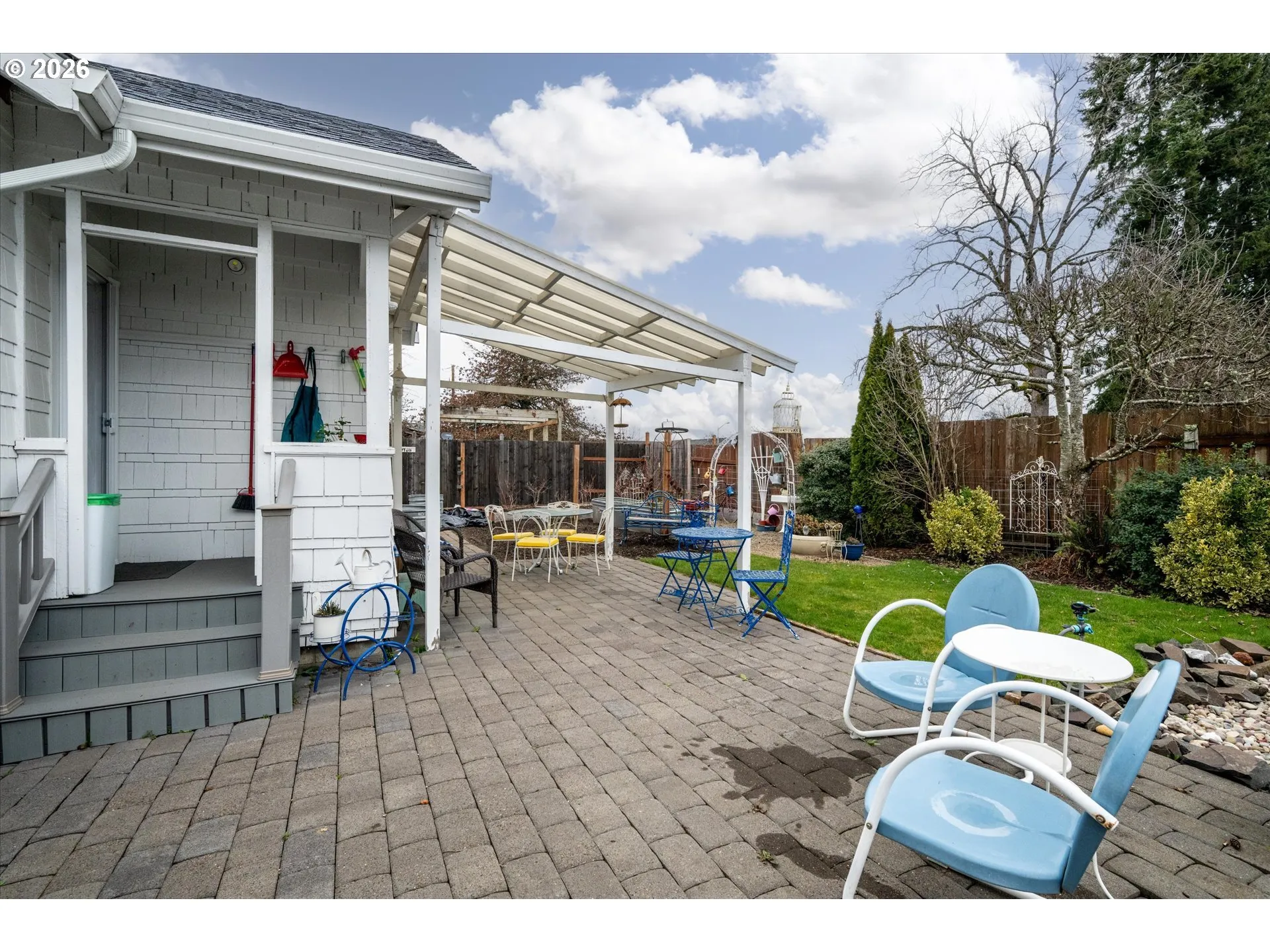 Yard-Back