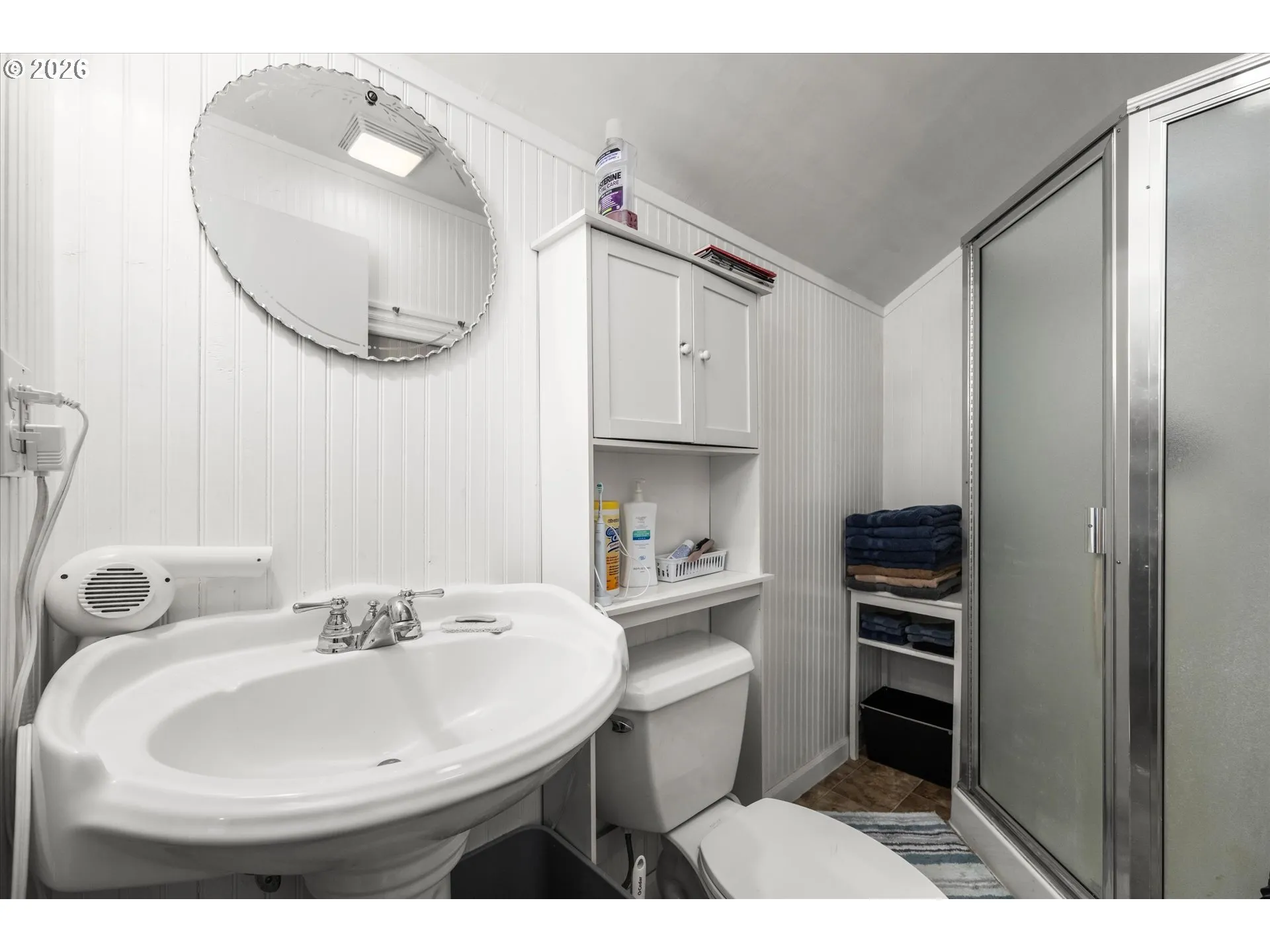 Bathroom-Upper