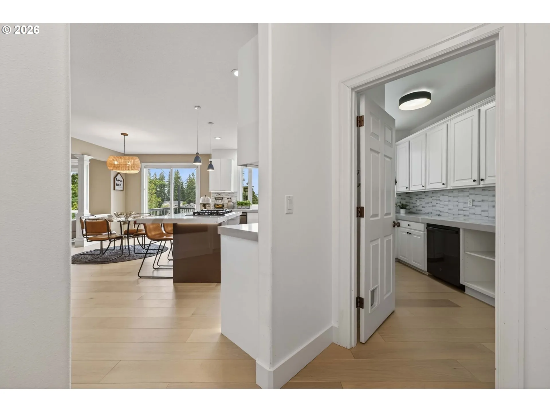 Butler's Pantry-Main