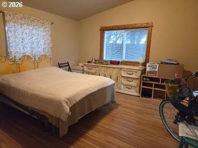 Bedroom, Primary