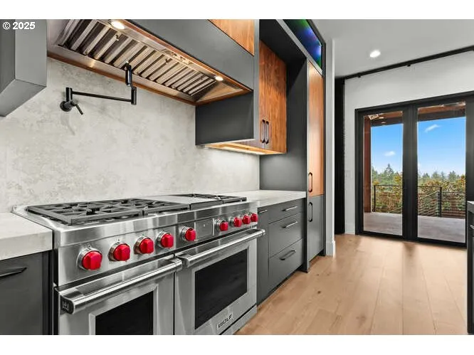 Kitchen-Oven