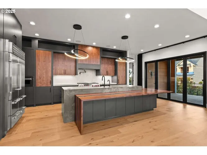 Kitchen-Island