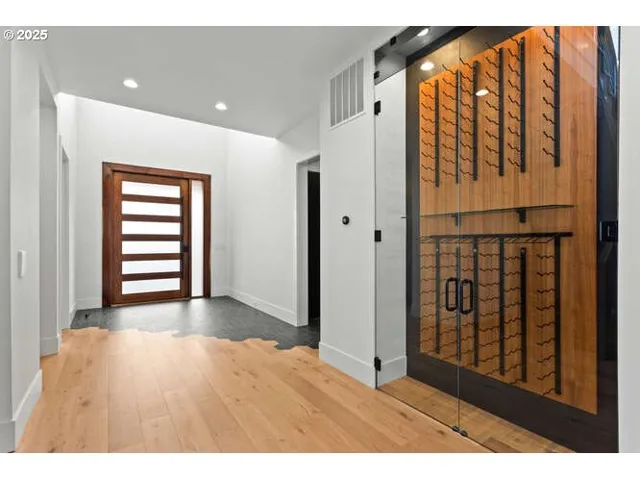 Entrance/Foyer