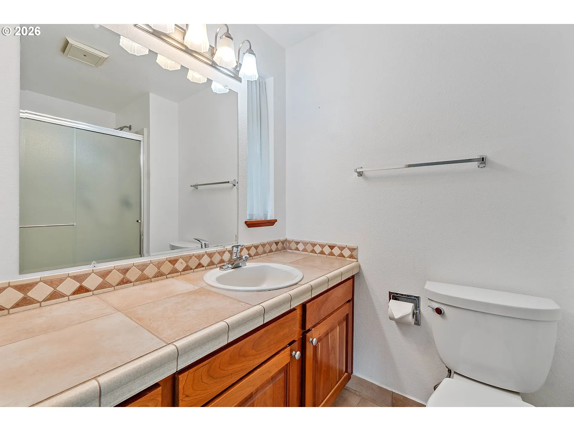 Bathroom, Attached