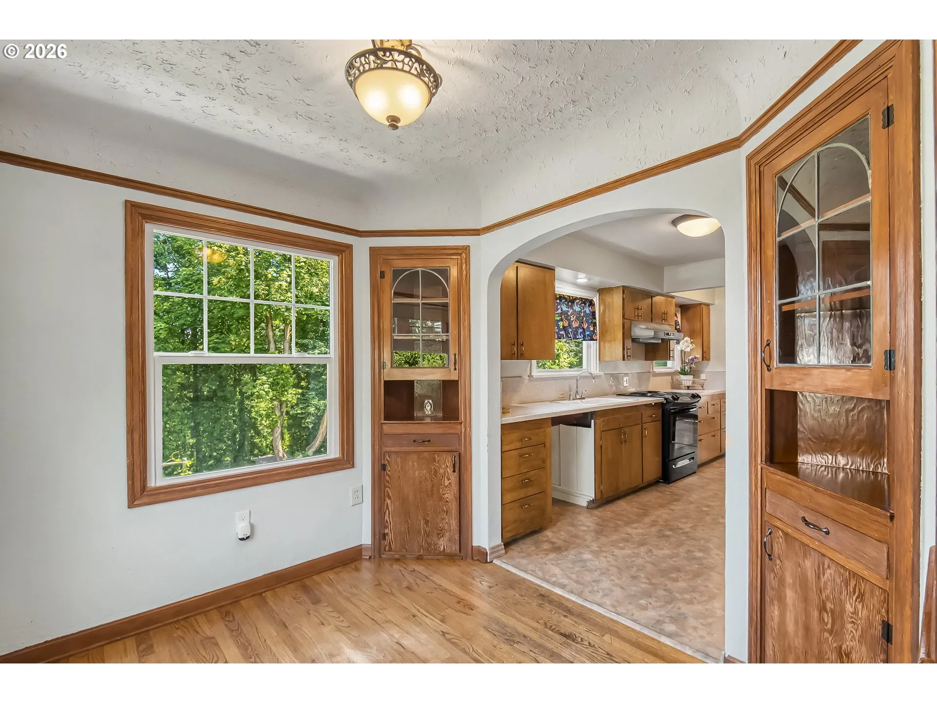 Dining Room-Built-In Cabinets