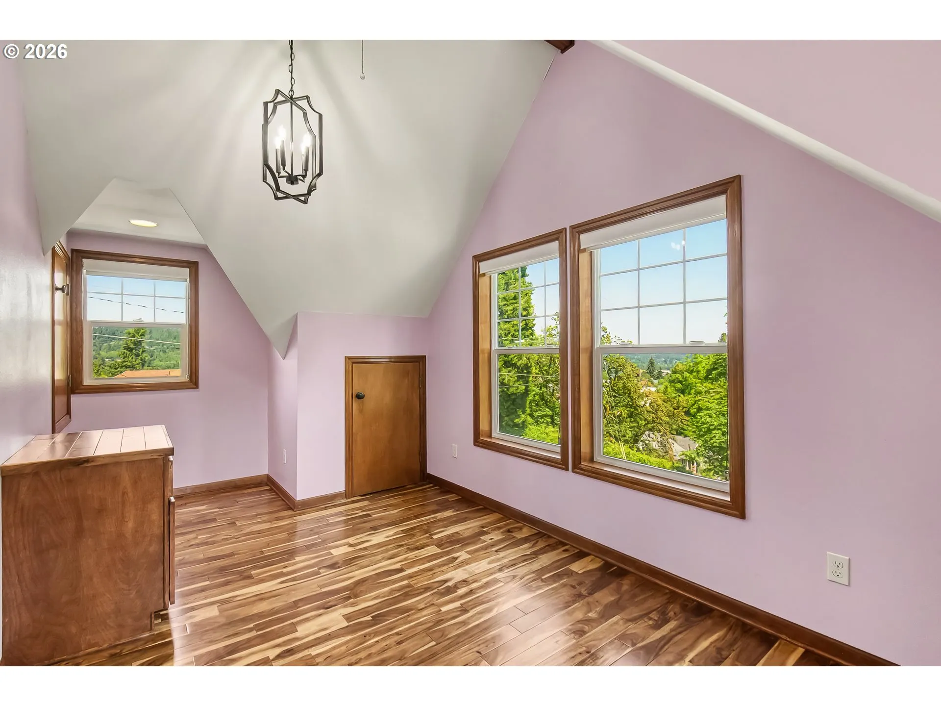 Bedroom-Upper
