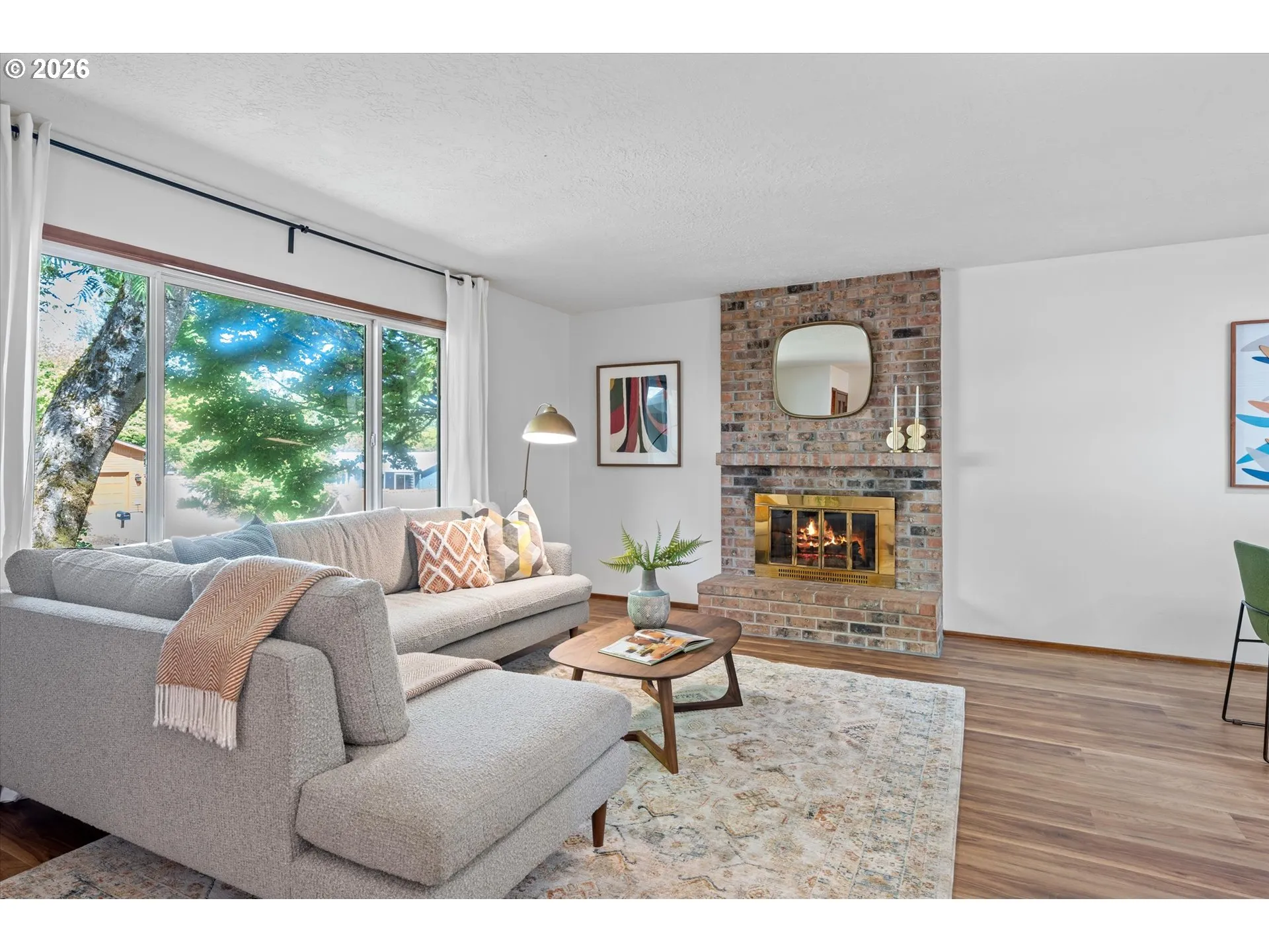 Living Room-Fireplace