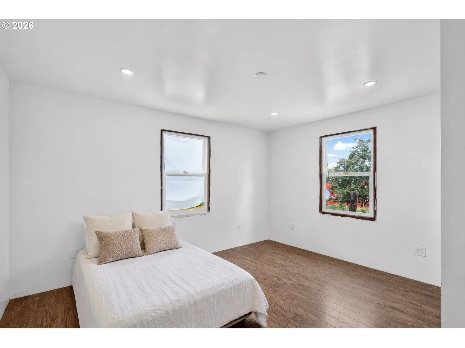 Bedroom, Primary