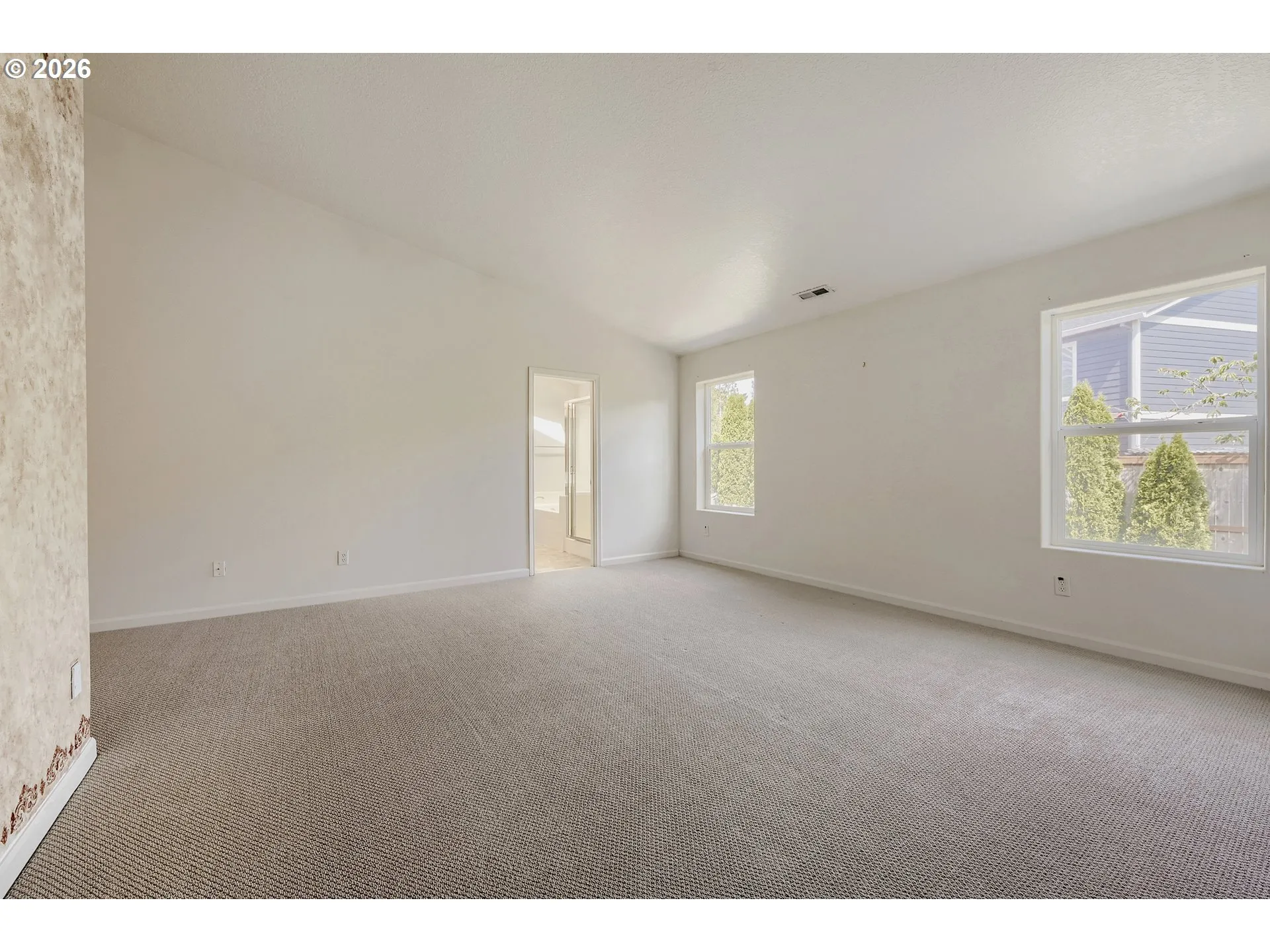 Bedroom, Primary-Vaulted Ceilings