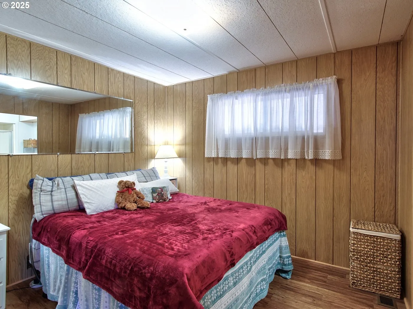 Bedroom, Primary