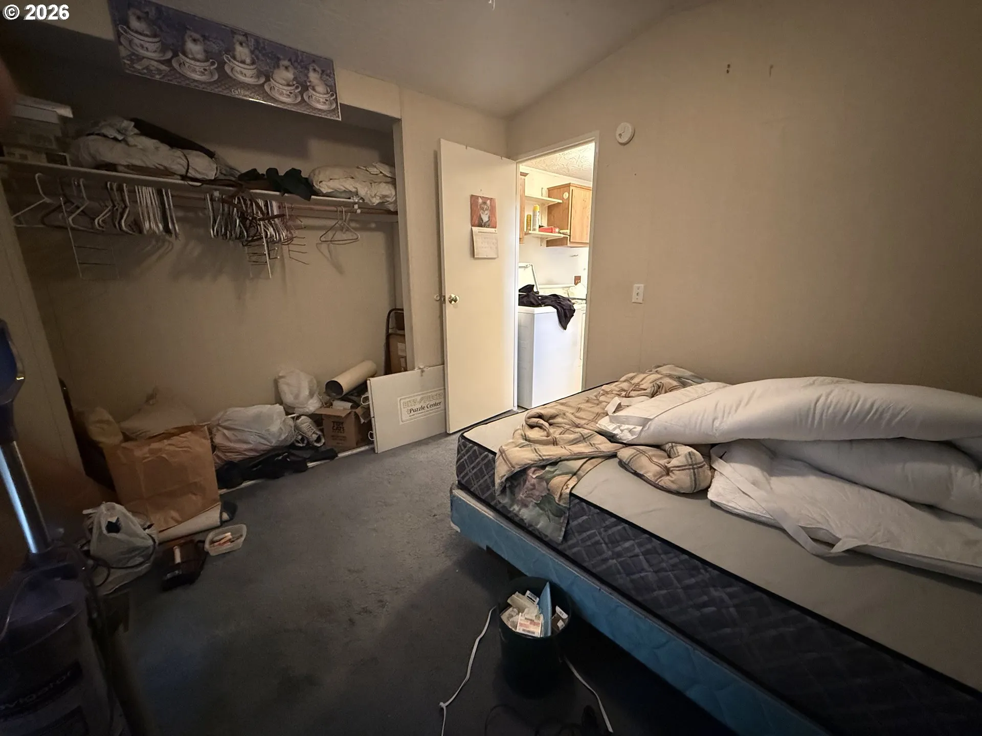Bedroom, Primary