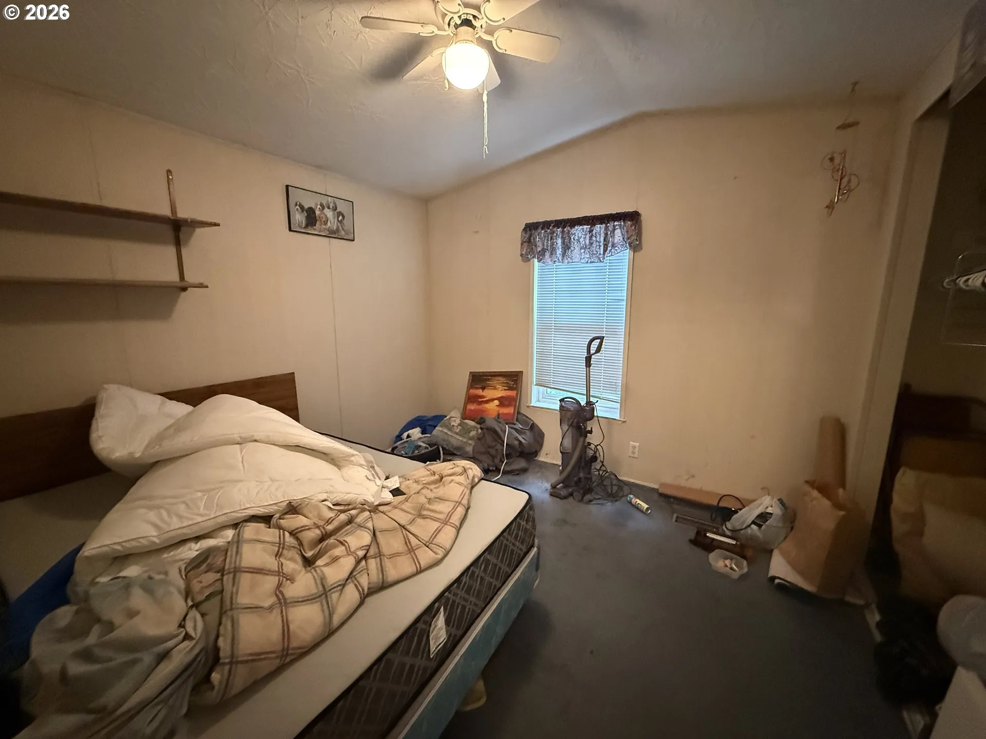 Bedroom, Primary
