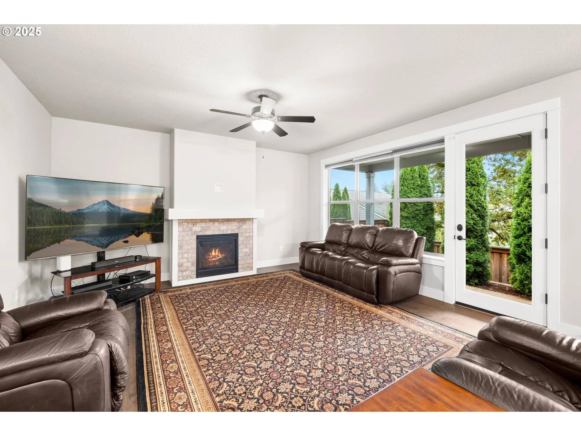 Living Room-Ceiling Fan
