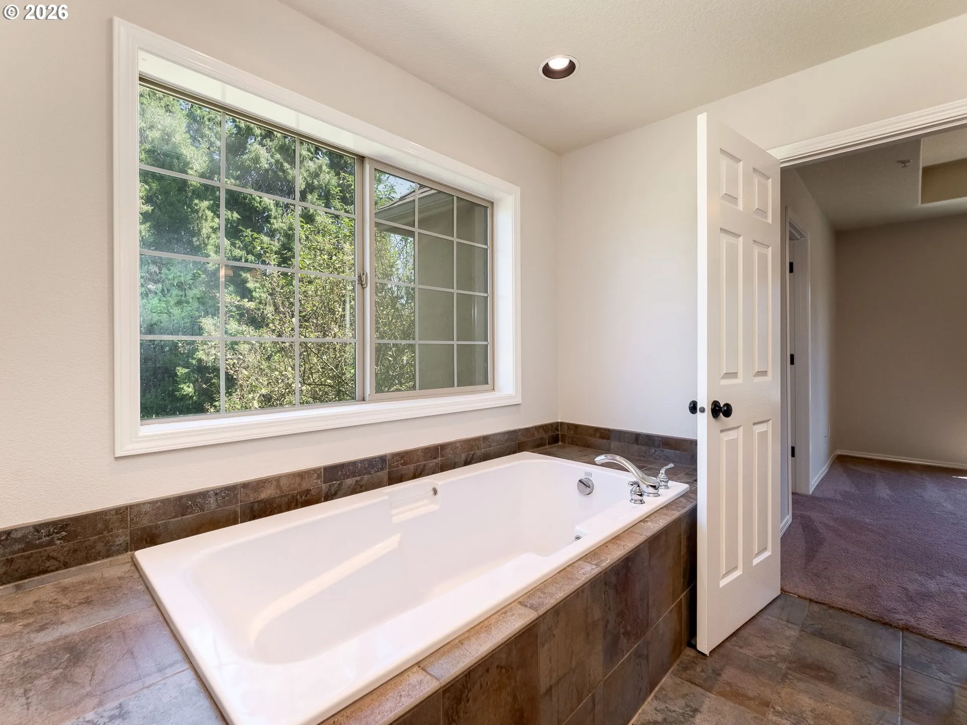 Owner's Suite Bathroom-Garden Tub