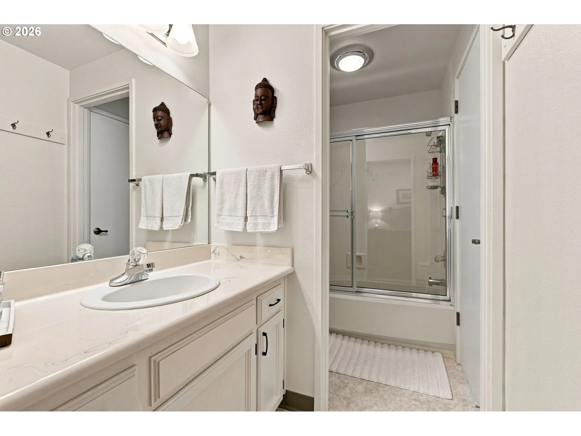 En Suite Bathroom-Upper